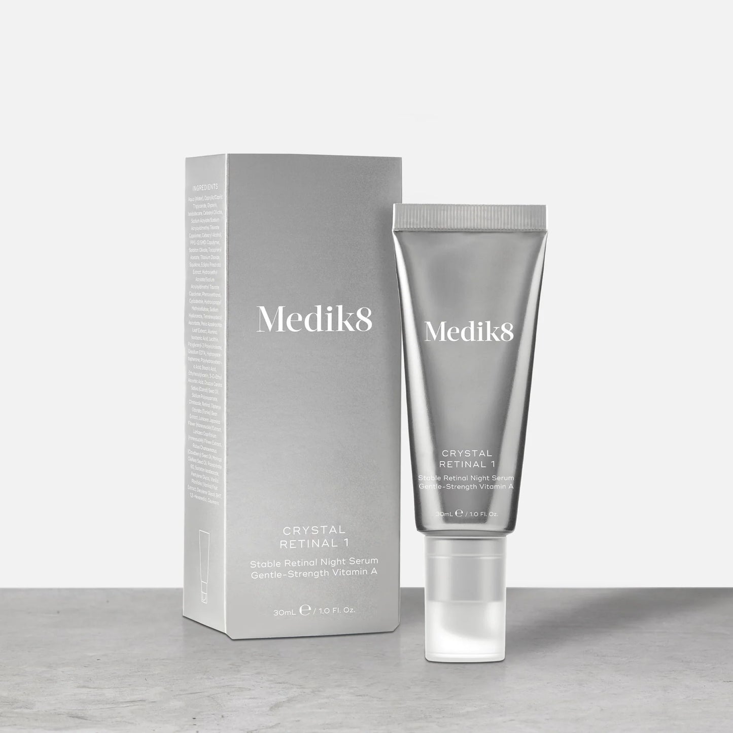 Descubre una piel joven con Medik8 Crystal Retinal, el suero único e innovador que reinventa el cuidado de la piel con vitamina A. Disponible en una serie de concentraciones progresivas para toda la vida.