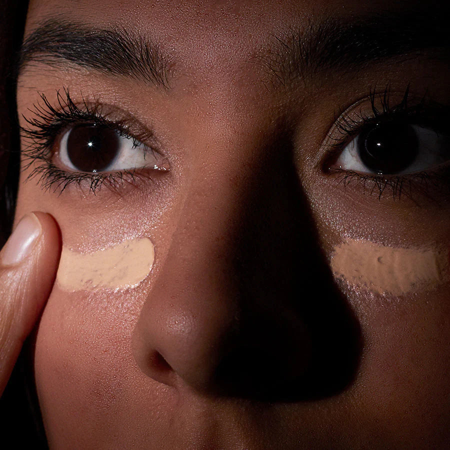 ILLUMINATING EYE BALM™ Fórmula iluminadora instantánea para los ojos